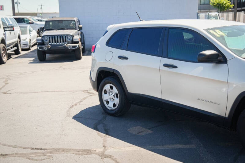 2014 Jeep Cherokee Sport