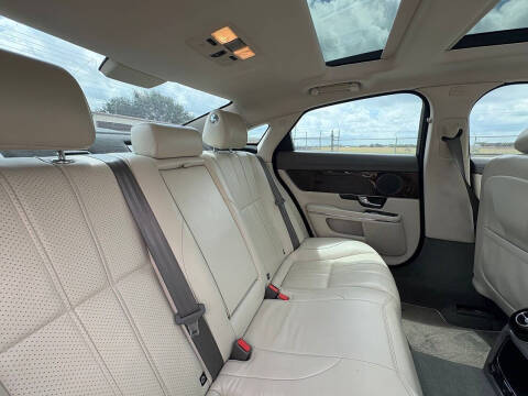 2012 Jaguar XJ