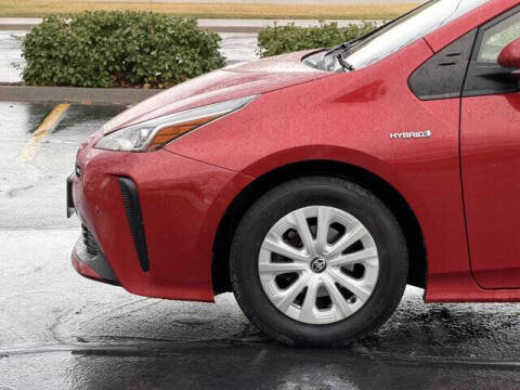 2022 Toyota Prius LE