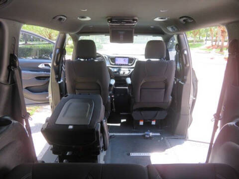 2021 Chrysler Pacifica Touring