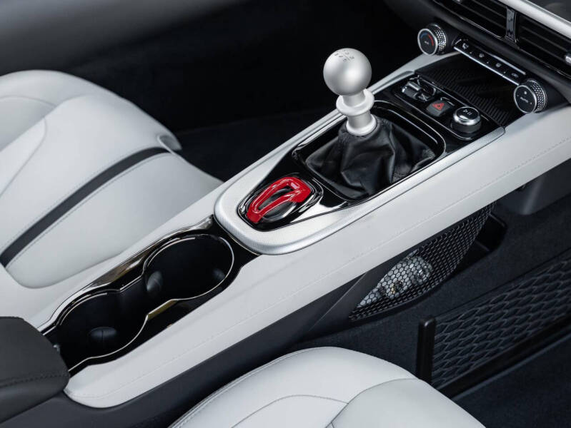 2026 Lotus Emira V6 SE