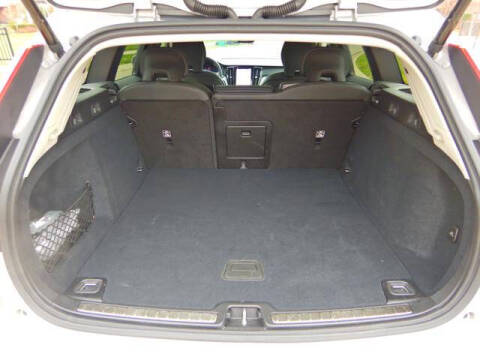 2025 Volvo V60 Cross Country B5 Ultra