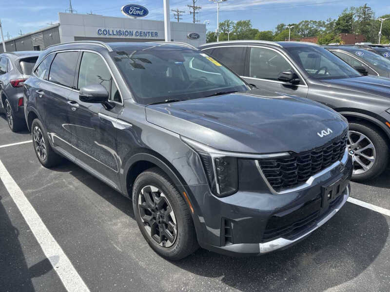 2024 Kia Sorento S