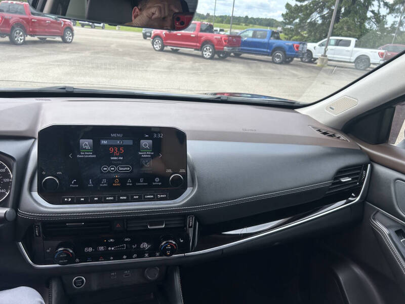 2023 Nissan Rogue SL