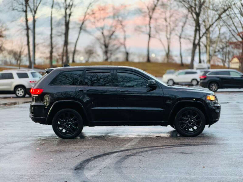 2017 Jeep Grand Cherokee Altitude