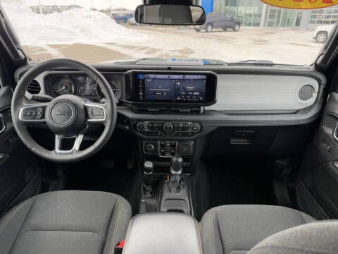 2024 Jeep Wrangler Sahara 4xe