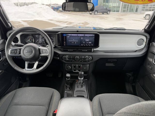 2024 Jeep Wrangler Sahara 4xe