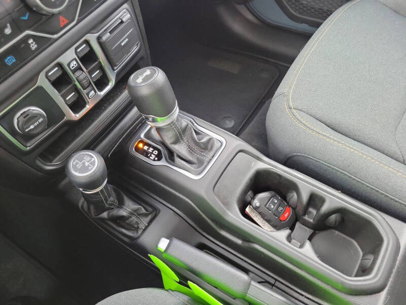 2025 Jeep Wrangler Sahara 4xe