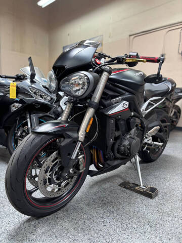2019 Triumph Street Triple R