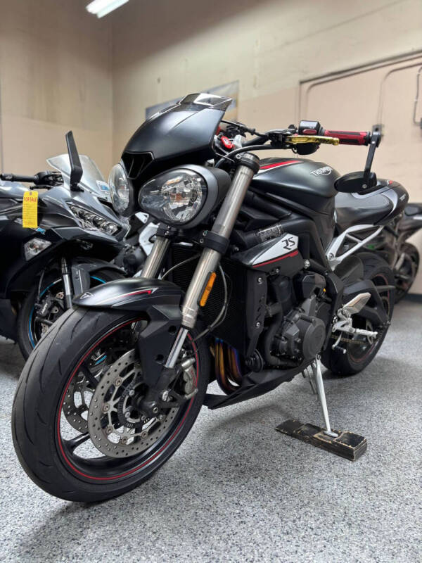 2019 Triumph Street Triple R