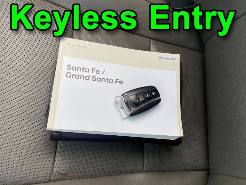 2017 Hyundai Santa Fe SE