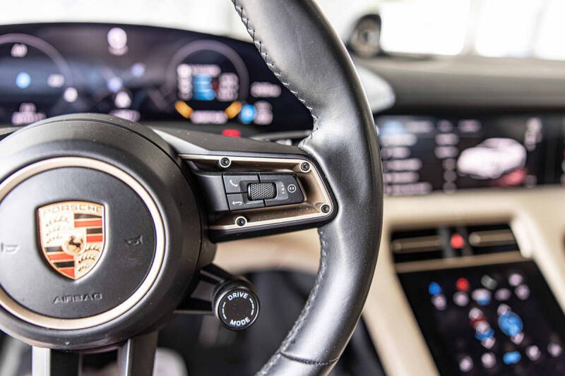 2020 Porsche Taycan Turbo