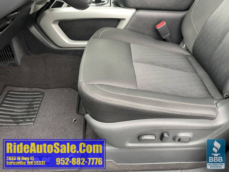 2017 Nissan Titan SV