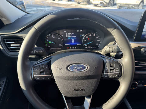 2022 Ford Escape Hybrid SEL