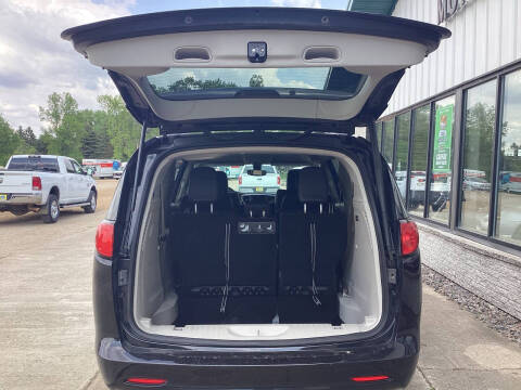 2020 Chrysler Voyager LXi