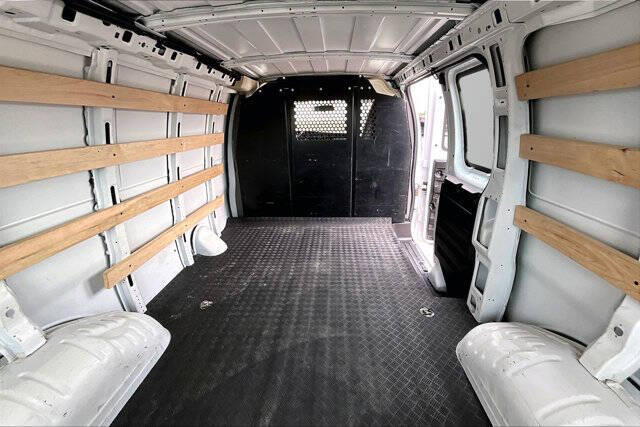 2024 Chevrolet Express 2500