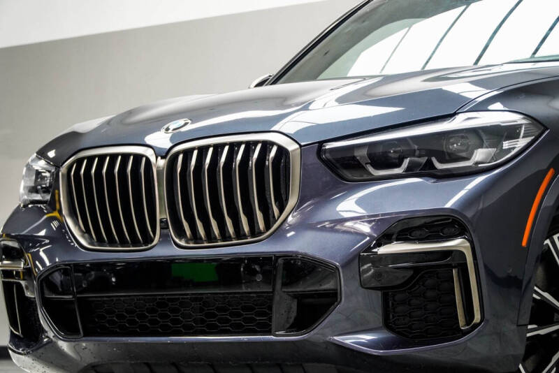 2022 BMW X5 M50i