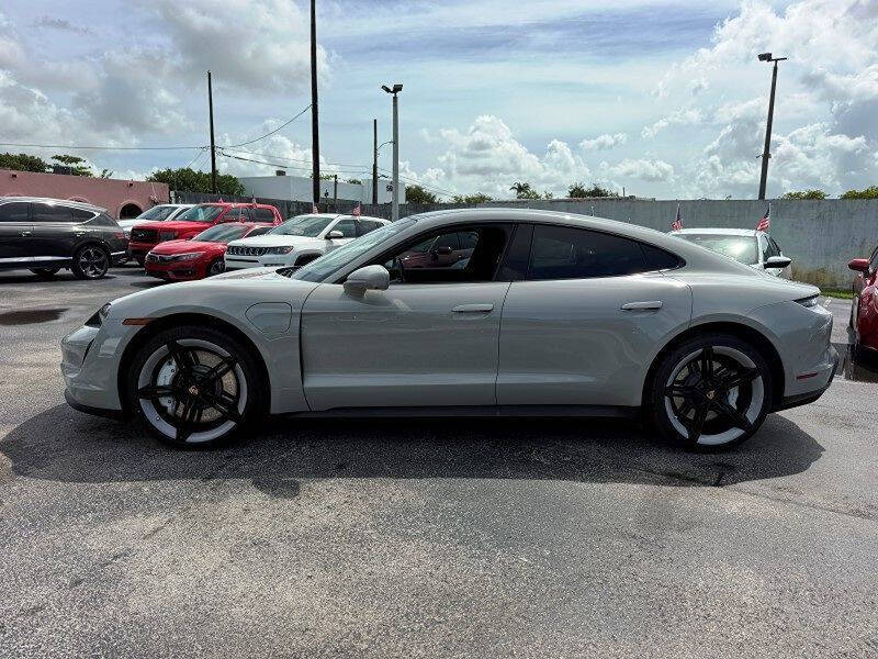 2022 Porsche Taycan