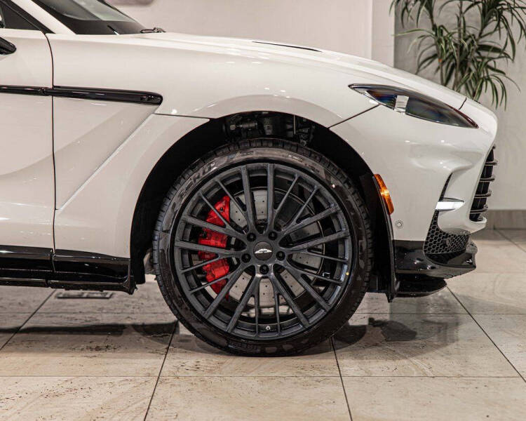 2026 Aston Martin DBX 707