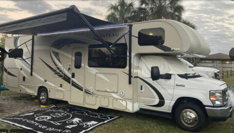2017 Thor Industries Chateau 31E for sale at RV Wheelator in Tucson AZ