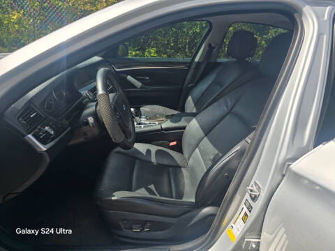 2013 BMW 5 Series 528i