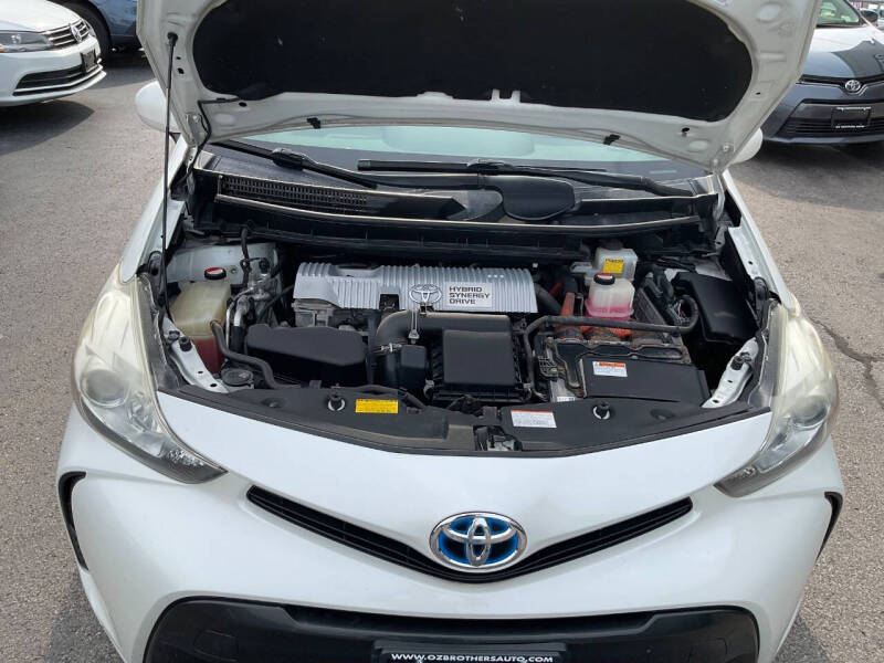 2015 Toyota Prius v Two