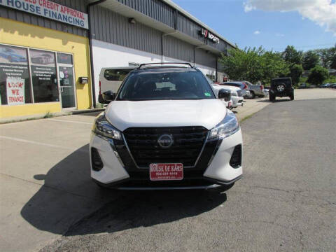 2023 Nissan Kicks SR