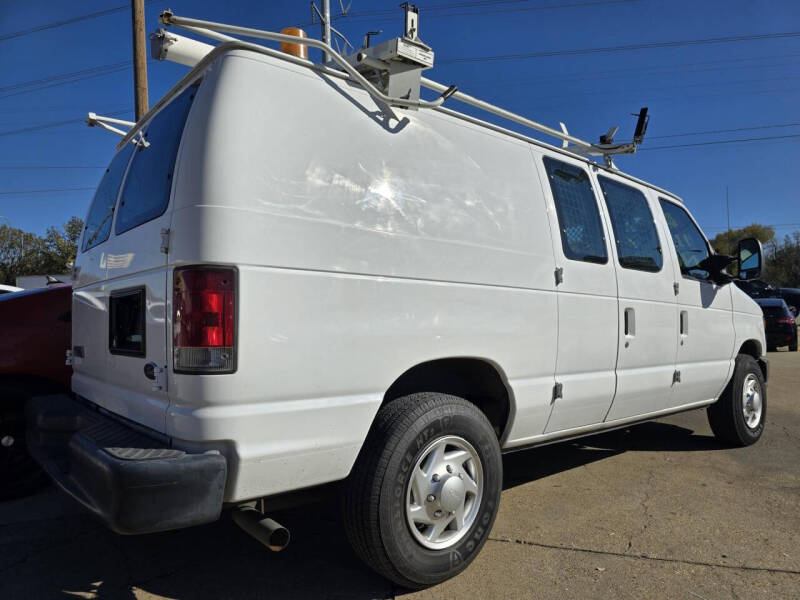 2010 Ford E-Series E-250