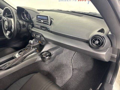 2016 Mazda MX-5 Miata Sport