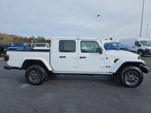 2026 Jeep Gladiator Sport S