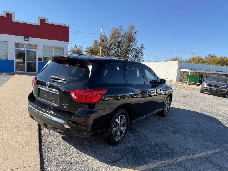 2018 Nissan Pathfinder SL
