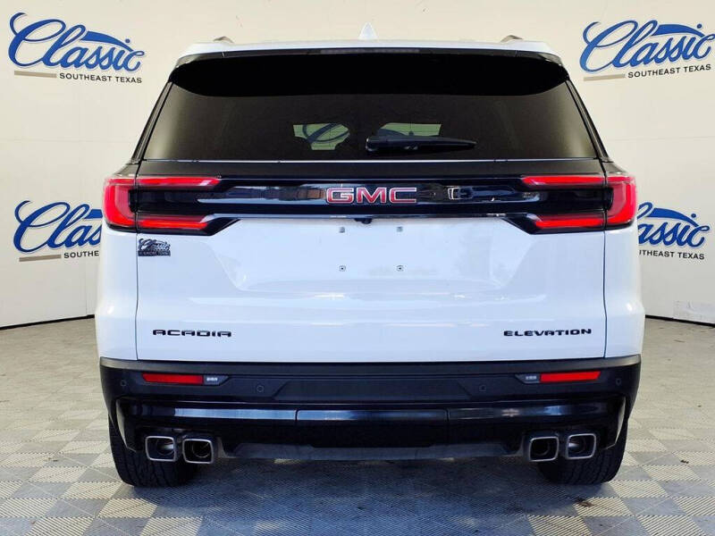 2025 GMC Acadia Elevation