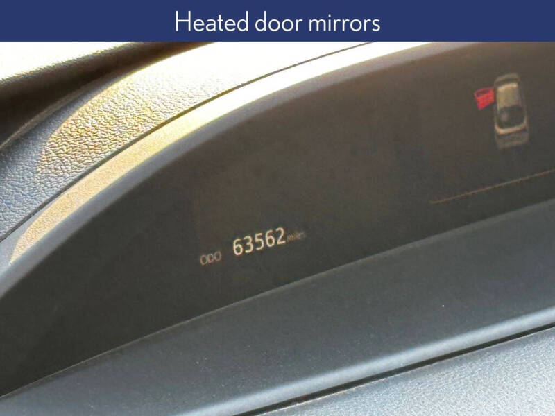 2022 Toyota Prius LE