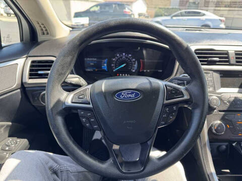2018 Ford Fusion SE