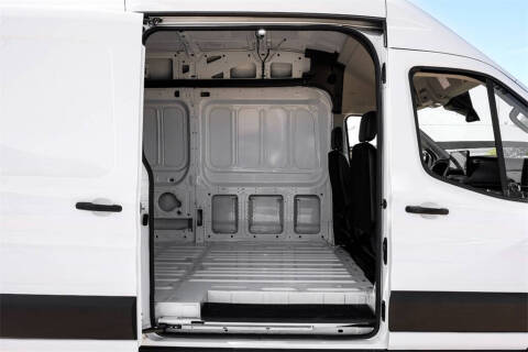 2022 Ford E-Transit 350