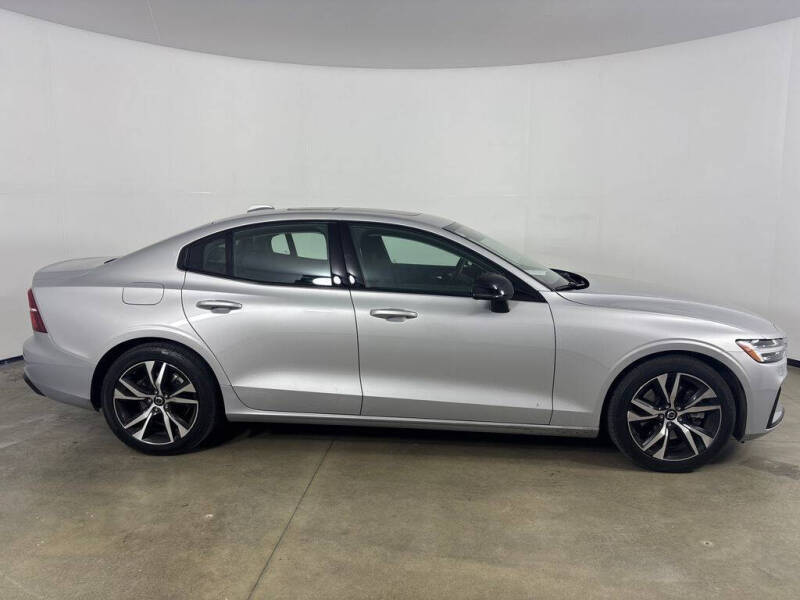 2025 Volvo S60 B5 Core