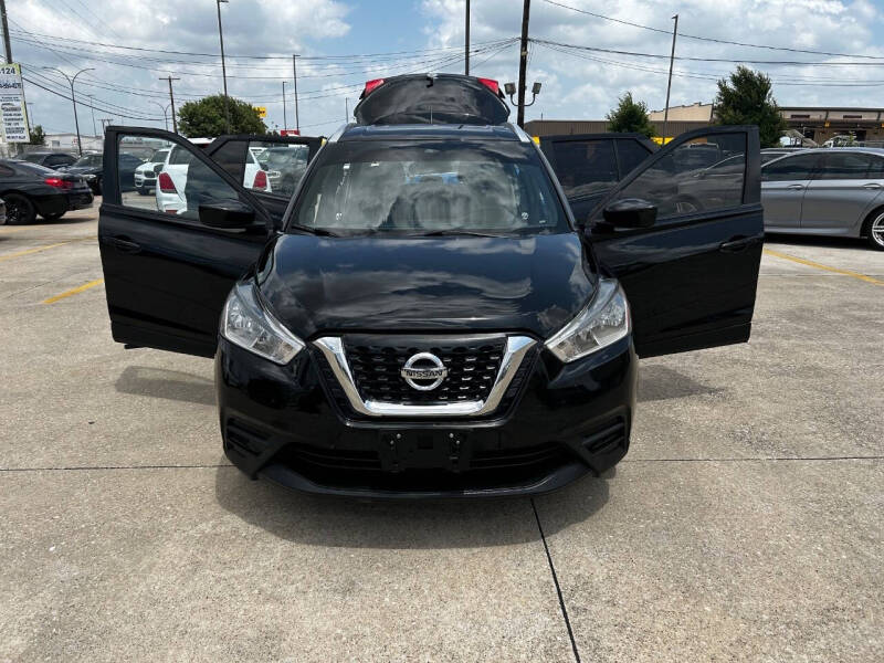 2020 Nissan Kicks SV