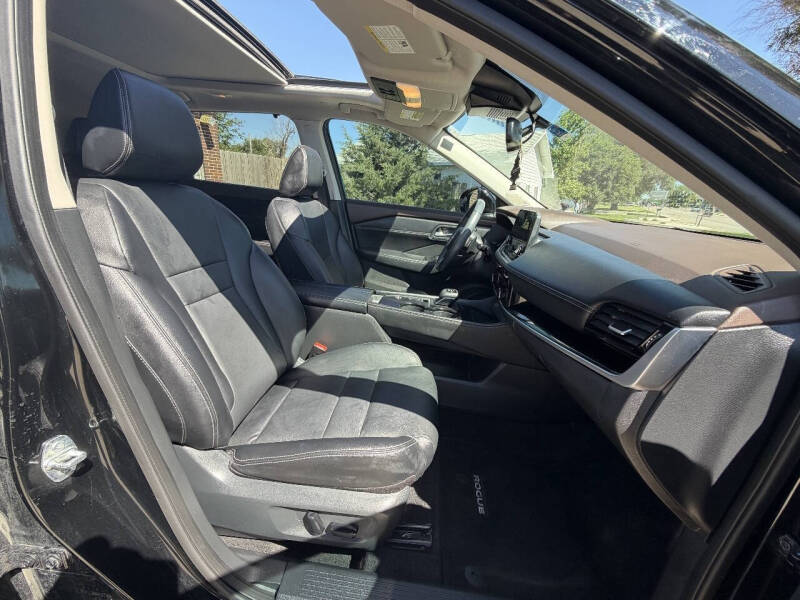2023 Nissan Rogue SL