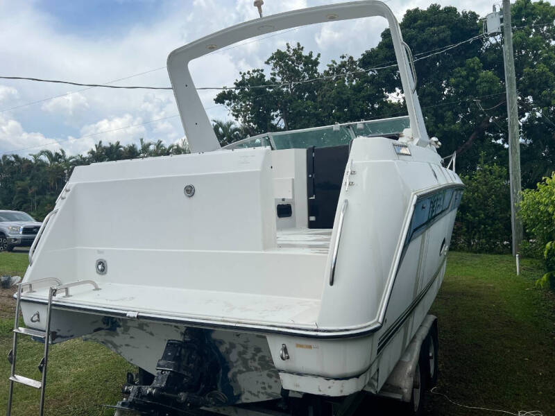 1990 Regal Commodore 265 Cabin Cruiser