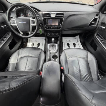 2013 Chrysler 200 Limited