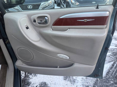 2006 Chrysler Town and Country Touring