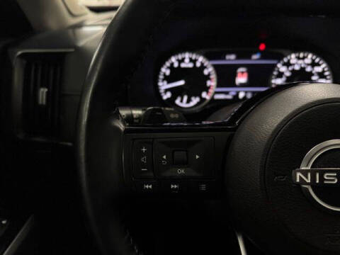 2023 Nissan Pathfinder SL