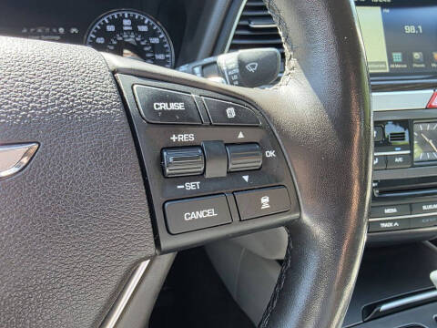 2017 Genesis G80