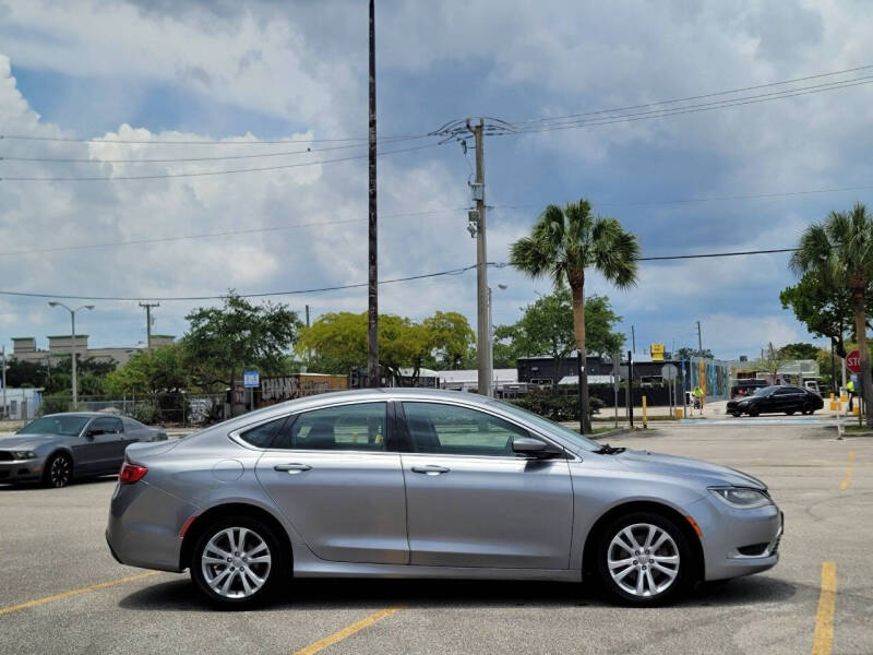 2015 Chrysler 200 Limited