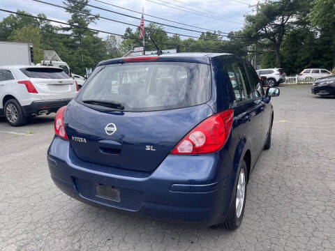 2008 Nissan Versa 1.8 SL