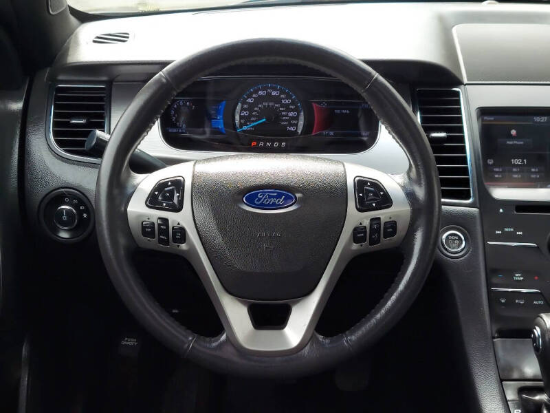 2015 Ford Taurus SEL