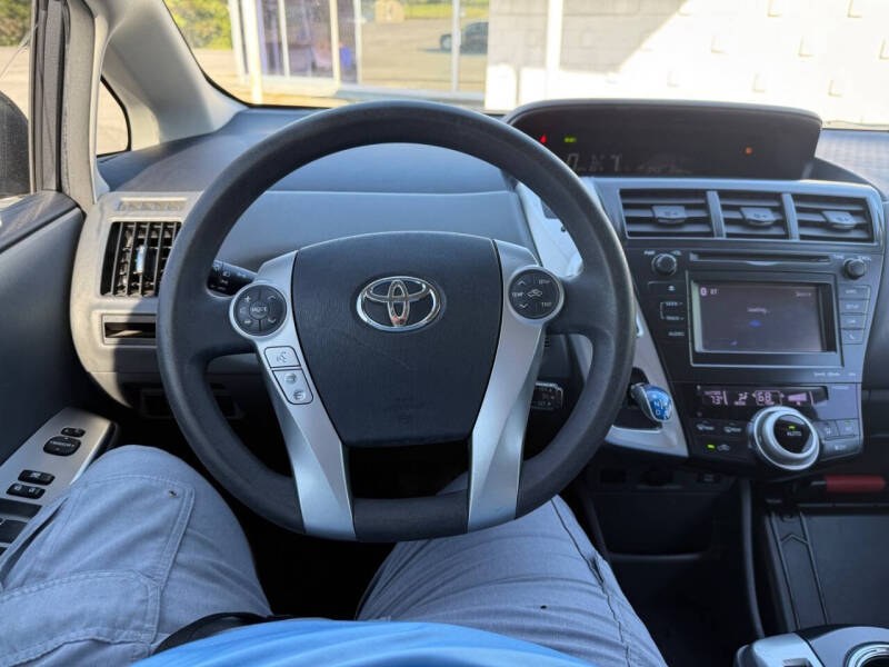 2012 Toyota Prius v Two
