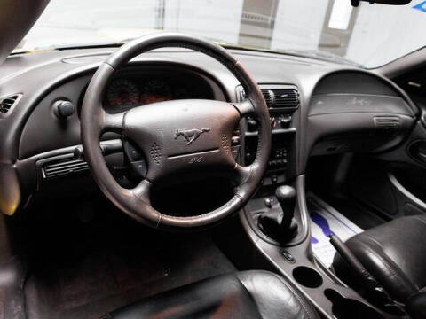 2002 Ford Mustang GT Deluxe