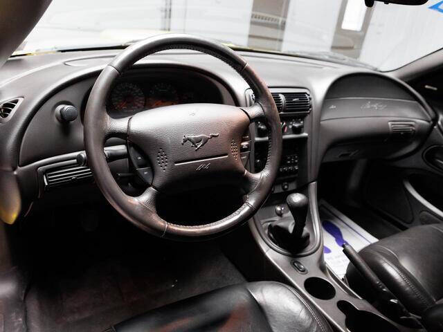 2002 Ford Mustang GT Deluxe