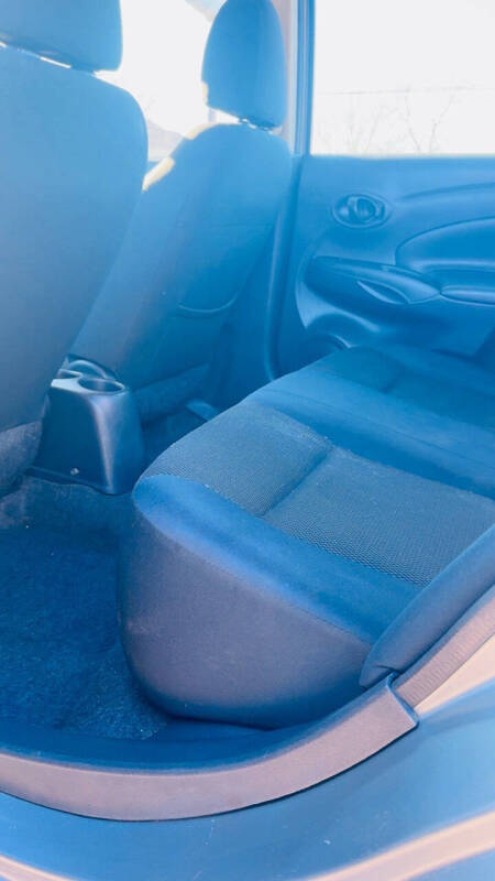 2012 Nissan Versa 1.6 S